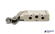 Load image into Gallery viewer, Metal Work MEV 25 URS OO Roller Lever Mechanical Valve (7001000610) 1/8", 5/2