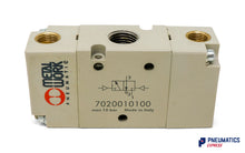 Load image into Gallery viewer, Metal Work PNV 33 PNB OO Pneumatic Pilot Valve (7020010100) 1/4&quot; 3/2