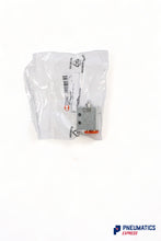 Load image into Gallery viewer, Metal Work VME1-01 3/2 NC Mini Hand Valve (W3501000100)