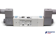 Load image into Gallery viewer, Mindman MVSC-460-4E2C AC220V Solenoid Valve 5/3 1/2"
