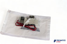 Load image into Gallery viewer, SMC SY3120-5G-C4-F1 Solenoid Valve