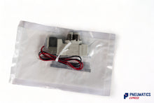 Load image into Gallery viewer, SMC SY3120-5G-C4-F2-Q Solenoid Valve