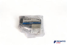 Load image into Gallery viewer, SMC VT307-4D-01F-Q Solenoid Valve