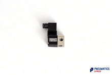 Load image into Gallery viewer, SMC VT307Y-5DZ-02-F-Q Solenoid Valve